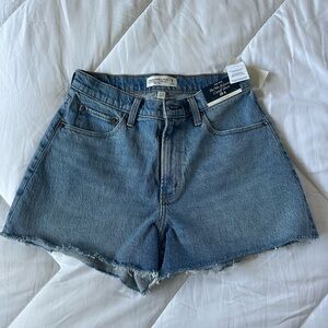 Abercrombie denim shorts NWT